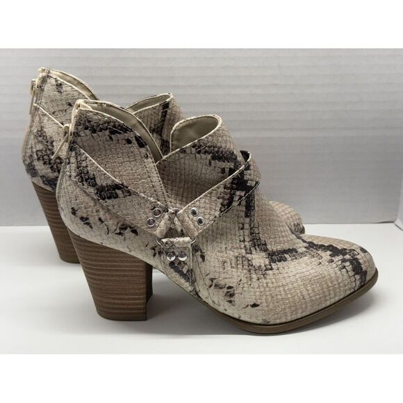 Fergalicious by Fergie Chucky Women's Size 7 Snakeskin Ankle Boots Boho‎ - Picture 1 of 9